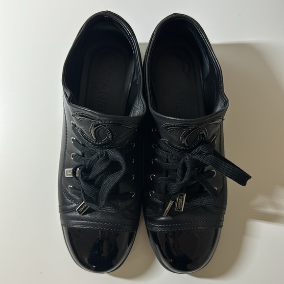 Auth CHANEL Black Leather Cap Toe CC Sneakers Size 37 - Picture 9 of 11